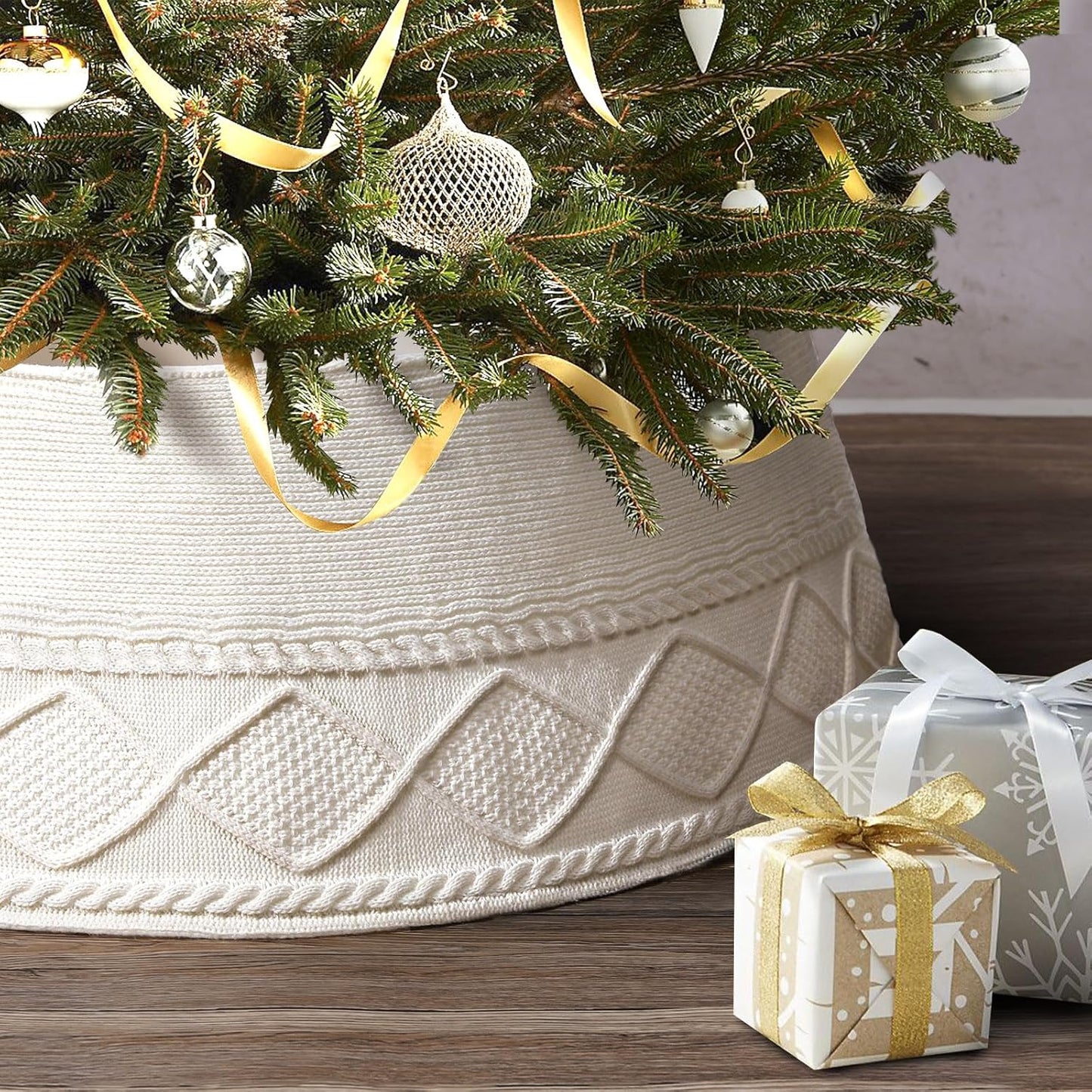 Knitted Christmas Tree Collar - Cream Chunky Cable Knit Ring for Artificial Trees, Farmhouse Rustic Stand Base Cover for Xmas Home Decor